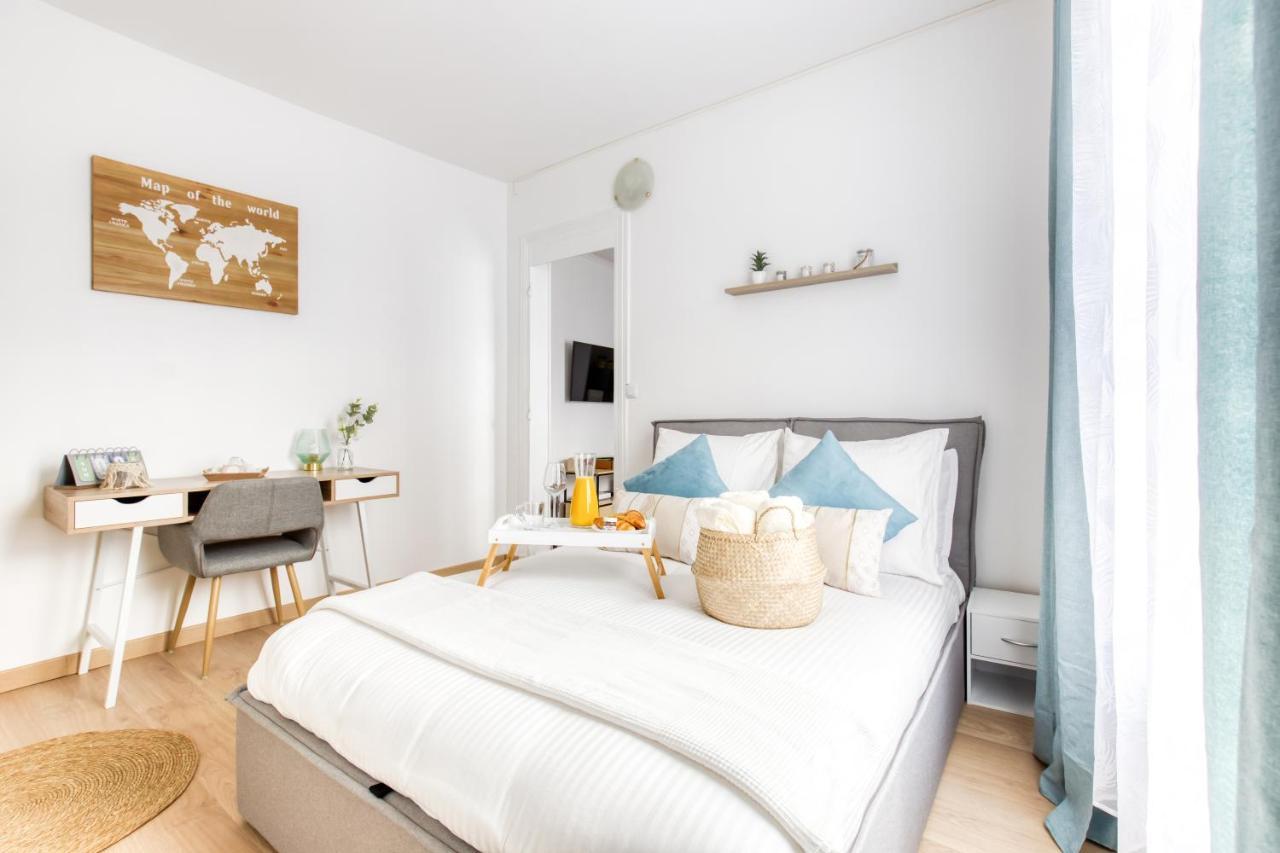 Grand Line - Parking- Metro 5 - Easy Check-In - Netflix - Disney Plus Apartment Pantin Exterior photo