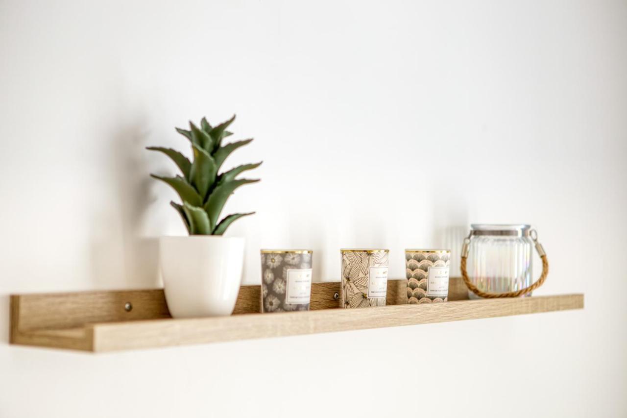 Grand Line - Parking- Metro 5 - Easy Check-In - Netflix - Disney Plus Apartment Pantin Exterior photo